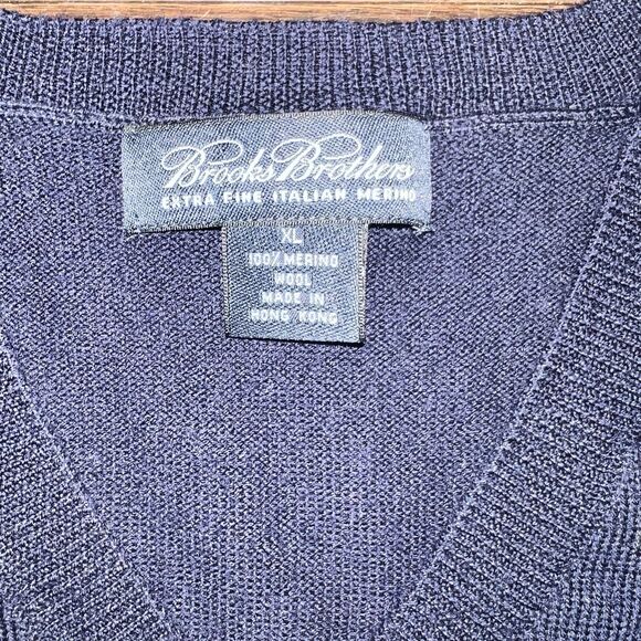 Brooks Brothers V-Neck  Argyle Sweater Extra Fine Italian Merino Wool Men’s XL - Picture 2 of 5